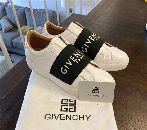 do givenchy slides run small|Does Givenchy Slides Run True To Size.